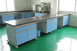 實(shí)驗(yàn)臺(tái)