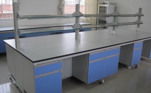 淺析實(shí)驗(yàn)臺(tái)選擇環(huán)氧樹脂臺(tái)面的優(yōu)勢(shì)