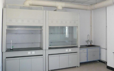 通風(fēng)柜廠家：通風(fēng)柜的排風(fēng)量為什么具有可變性？